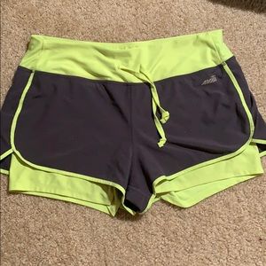 Avia layered fitness running shorts grey/yellow M